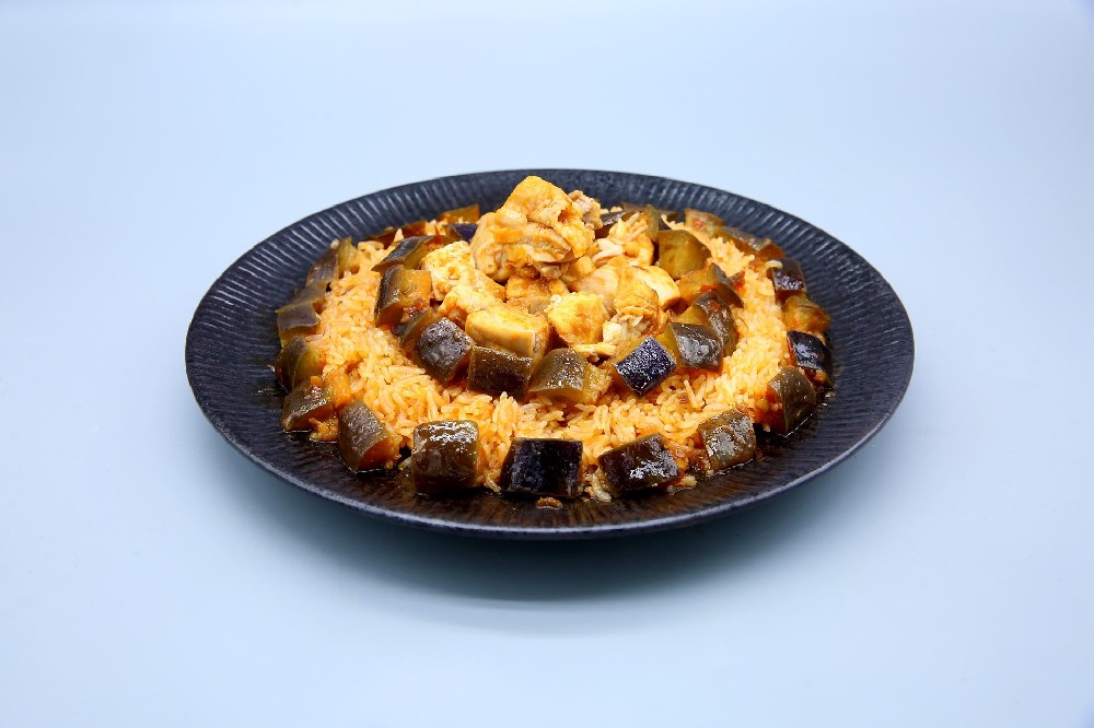 剁椒鸡肉拌饭